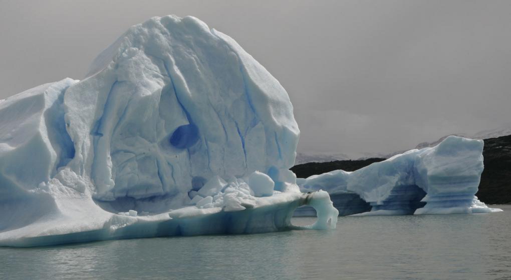 Se resbaló, estuvo atrapado cinco días en un glaciar y sobrevivió De