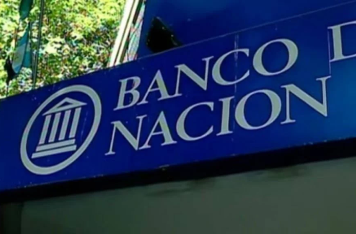 El gobierno dijo que insistirá con la privatización de parte del Banco Nación
