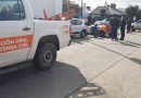 Motociclista chocó contra un vehículo estacionado y sufrió heridas