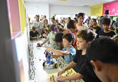 Dónde se hacen actividades gratuitas para niños en Bahía Blanca sobre tecnología, movimiento e imaginación