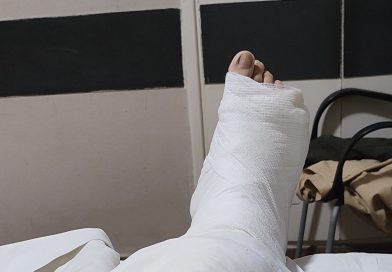 Doble fractura para un motociclista tras un siniestro causado por un perro sin correa que se le cruzó