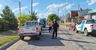 Hospitalizan a un motociclista herido en un choque