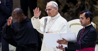 El papa pide que se mantenga la tradición del belén en un mundo que necesita esperanza