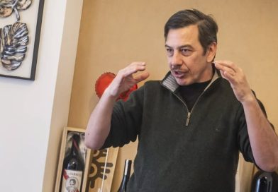 Lolo Vlem presenta su último libro en Ingeniero White