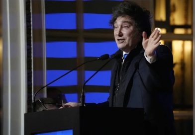 Milei anticipa la eliminación de las bandas cambiarias y refuerza su defensa de la apertura económica