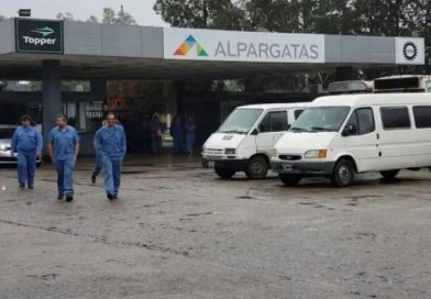 Crisis textil: Alpargatas acude al gobierno de Tucumán para sostener 906 puestos de trabajo