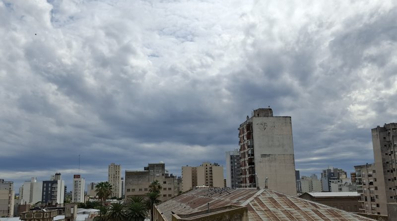 El SMN emitió un alerta naranja por tormentas para Bahía Blanca