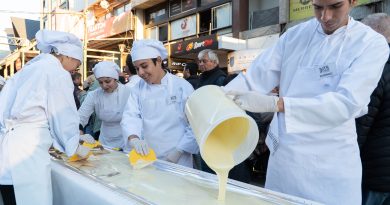 Bariloche volvió a hacer historia con una barra de chocolate de 222 metros