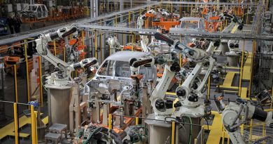 Producción automotriz frenó la caída en marzo, pero cerró el primer trimestre con un derrumbe