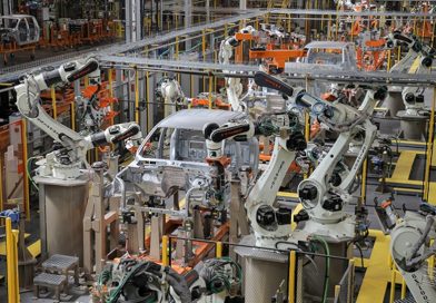 Producción automotriz frenó la caída en marzo, pero cerró el primer trimestre con un derrumbe