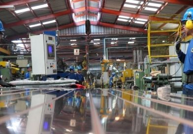 La industria se desplomó 8,7% en febrero