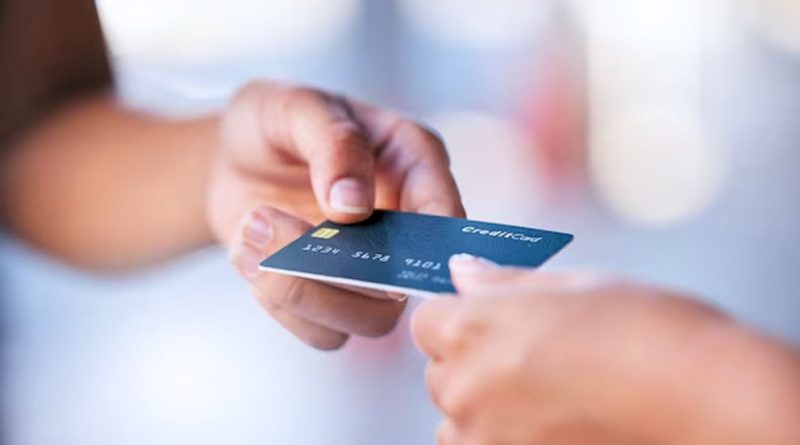 Cayó la financiación con tarjetas de crédito y advierten por contracción del consumo