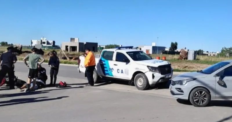 Hospitalizan a un adolescente que sufrió lesiones en un choque