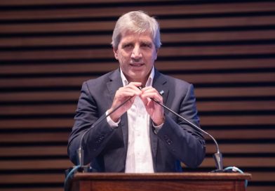 Caputo pidió que se desarrolle el mercado de capitales para abastecer sectores de la economía real