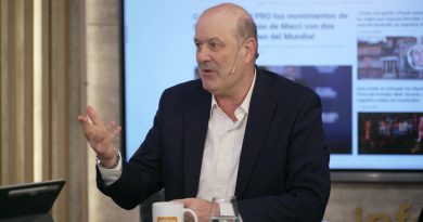 “Manuel Adorni es un gran jefe de Gabinete”, dijo el ministro Federico Sturzenegger