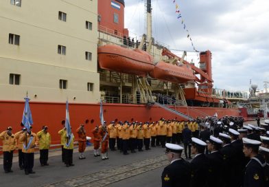 El ARA Almirante Irízar abre sus puertas en el puerto de Bahía Blanca