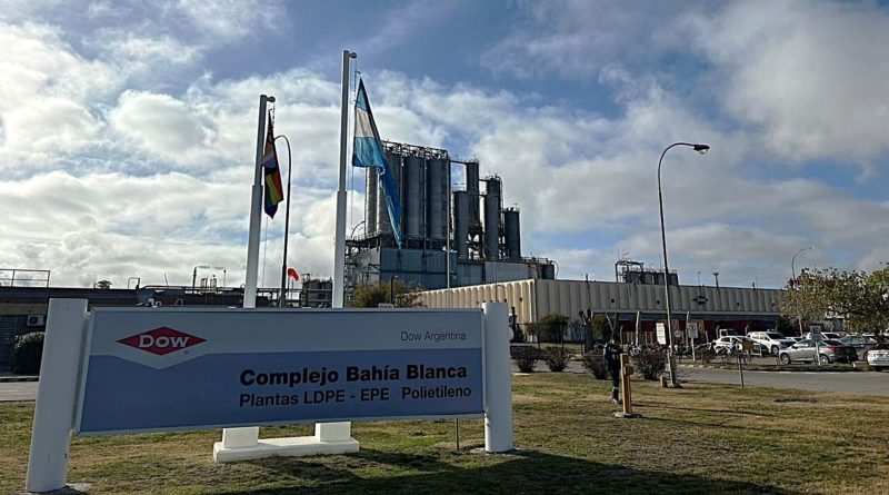 Sin comunicación oficial, crece la incertidumbre tras los despidos en Dow