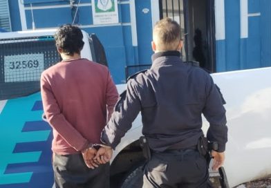 Detuvieron a un hombre acusado de atacar a otro con un cuchillo y un sacabujías tras una discusión