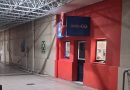 Detuvieron a un hombre acusado de romper el vidrio de un comercio en el shopping