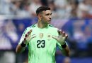 “Dibu” Martínez supera a Fillol como el arquero argentino con más presencias en mundiales