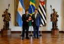 El presidente Milei dice que es “una pena” no poder visitar a Jair Bolsonaro