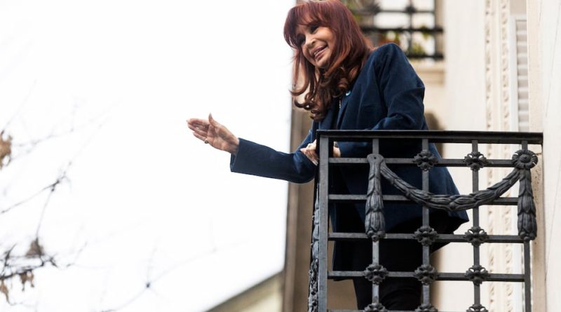 Abogados de Cristina sobre su condena: “Quitaron a una candidata que molestaba”