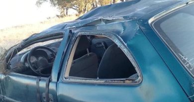 Un auto tuvo un desperfecto mecánico y volcó en la ruta 3