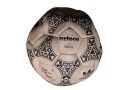 Subastan el pelota de la “mano de Dios” de Maradona en México 86