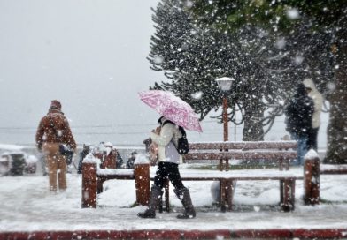 Una nevada cubrió Bariloche y suspendieron las clases