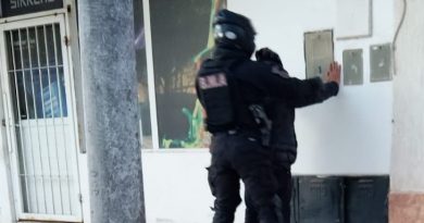 Aprehendieron a un hombre tras romper el vidrio de una estación de servicio de Viedma