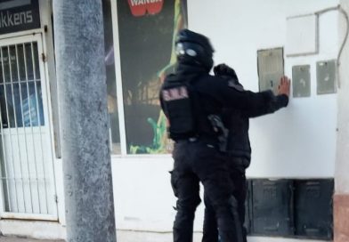 Aprehendieron a un hombre tras romper el vidrio de una estación de servicio de Viedma