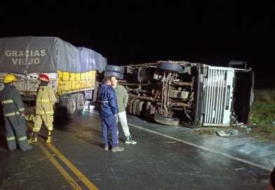 Está cortada la ruta 51 por el vuelco de un camión cerca de Fra-Pal