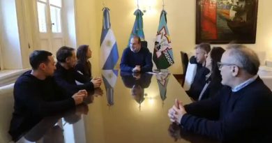 El municipio firma un convenio para formar estudiantes en promoción y prevención de la salud mental