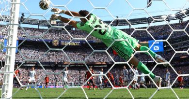 El “Dibu” Martínez está nominado como mejor arquero en el Balón de Oro