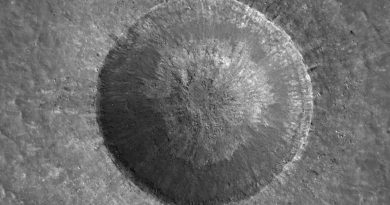 La NASA descubre en la Luna el mayor cráter recién formado del sistema solar