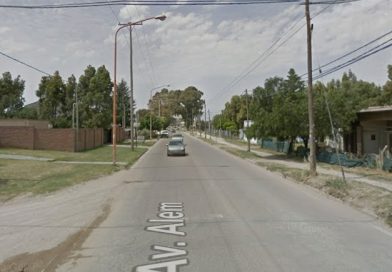 Prohíben estacionar sobre la acera impar en un tramo de la avenida Alem
