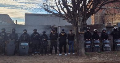 Desarticularon un punto de venta de drogas y aprehenden a un hombre