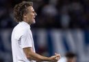 Forlan debutó como DT en Uruguay con una derrota