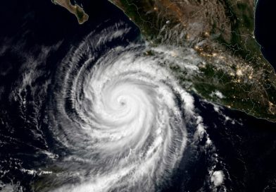 El huracán Rachel se intensifica a categoría 2 frente a las costas del Pacífico mexicano