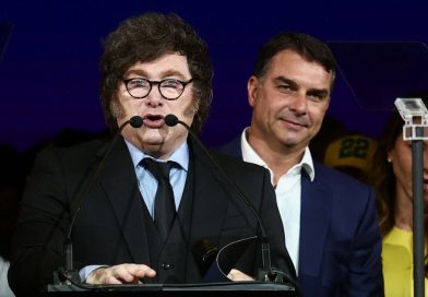 Agustín Rossi deslizó que el Gobierno brasileño sabía de la fuga de Flávio Bolsonaro