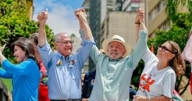 Lula usa “la motosierra” de Milei para arremeter contra Flávio Bolsonaro